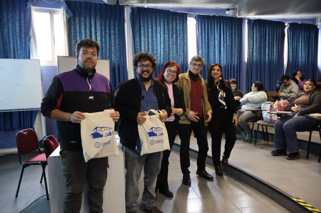 Workshop TIC 2026 aborda impacto del pensamiento computacional y la IA en la formación de profesores de Matemática